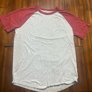 American Eagle Outfitters Red and Gray Raglan Tee